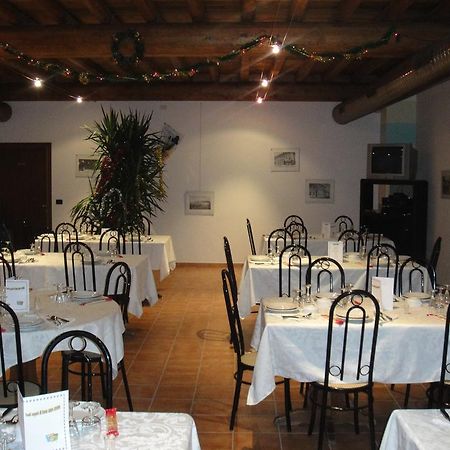 Agriturismo La Rasdora Porto Mantovano Exteriér fotografie