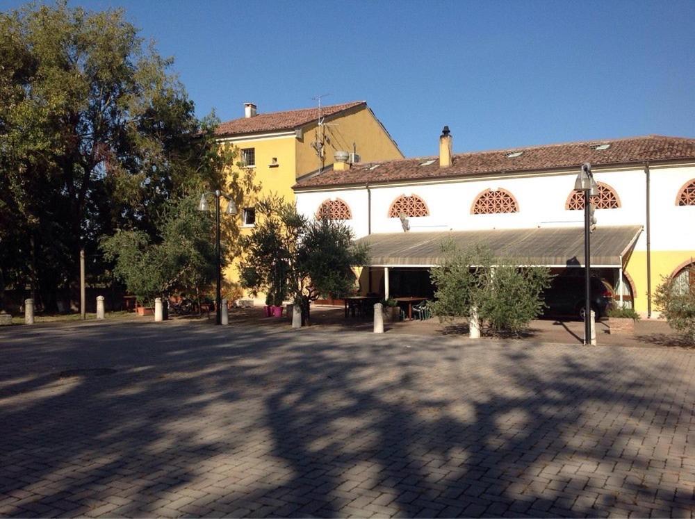 Agriturismo La Rasdora Porto Mantovano Exteriér fotografie